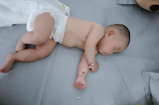 中卫怀孕肚子撑的难受